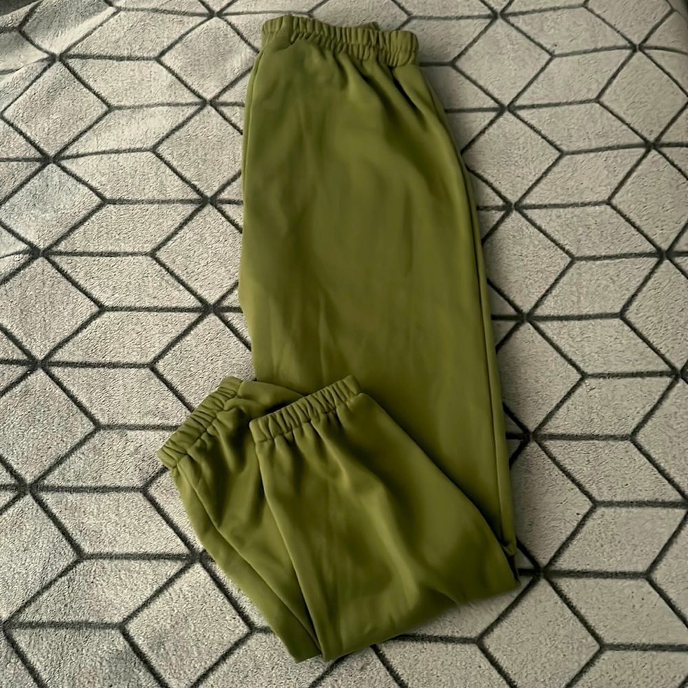 Cotton Military Green Sweatpants. Never used before, perfect condition. Cozy fit